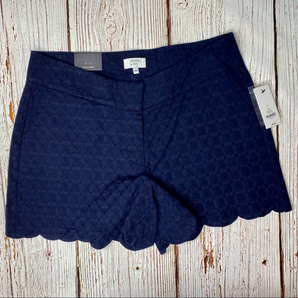 Crown & Ivy Buttercup Shorts in Navy